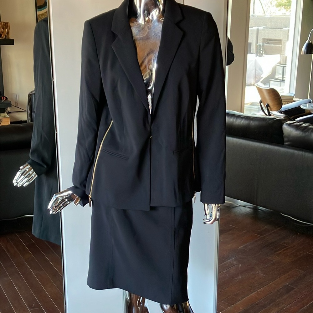 Women’s Suit Ivanka Trump Twp Piece